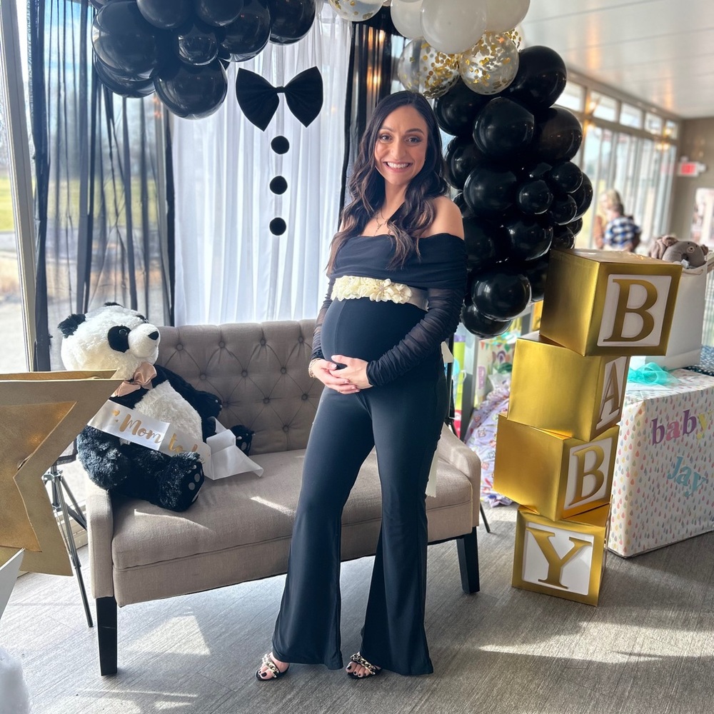Maternity off shoulder jumpsuit *belt not included*
